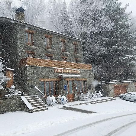 Hostal Les Roquetes เกราลบ์ส ภายนอก รูปภาพ