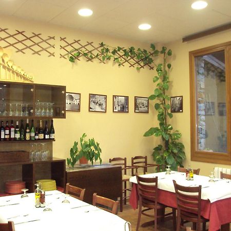Hostal Les Roquetes เกราลบ์ส ภายนอก รูปภาพ
