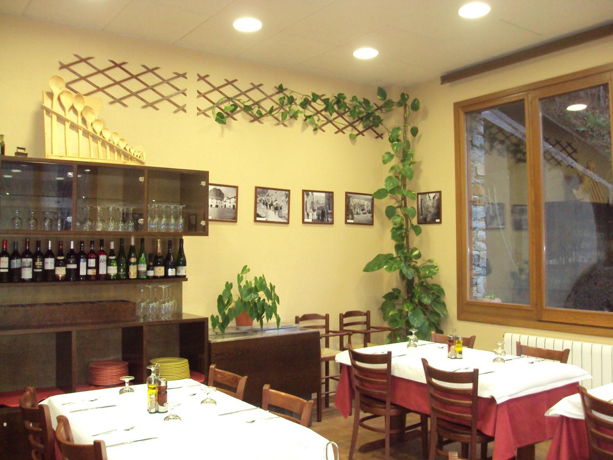 Hostal Les Roquetes เกราลบ์ส ภายนอก รูปภาพ