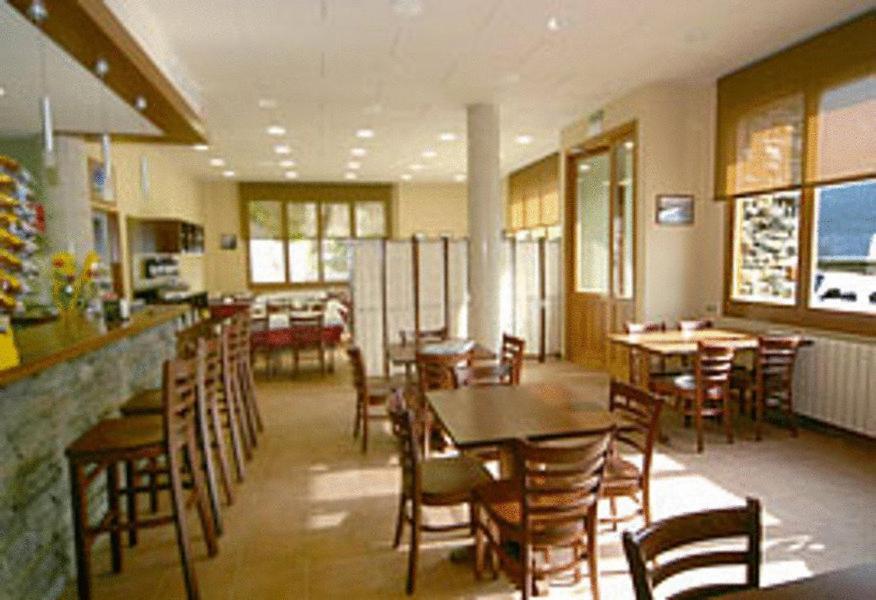 Hostal Les Roquetes เกราลบ์ส ภายนอก รูปภาพ