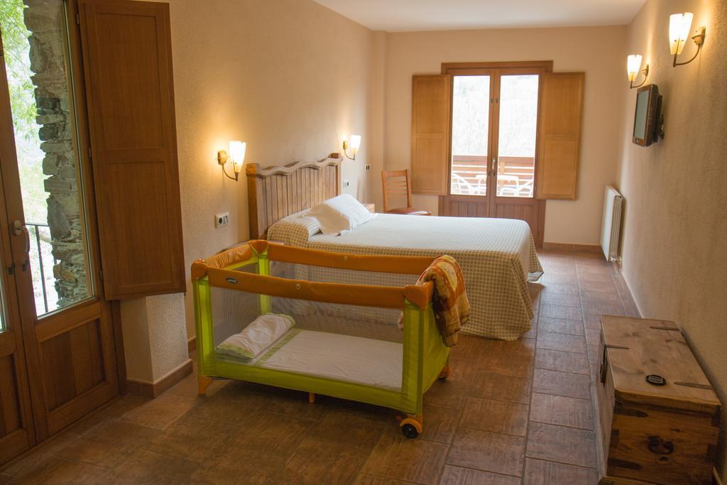 Hostal Les Roquetes เกราลบ์ส ภายนอก รูปภาพ