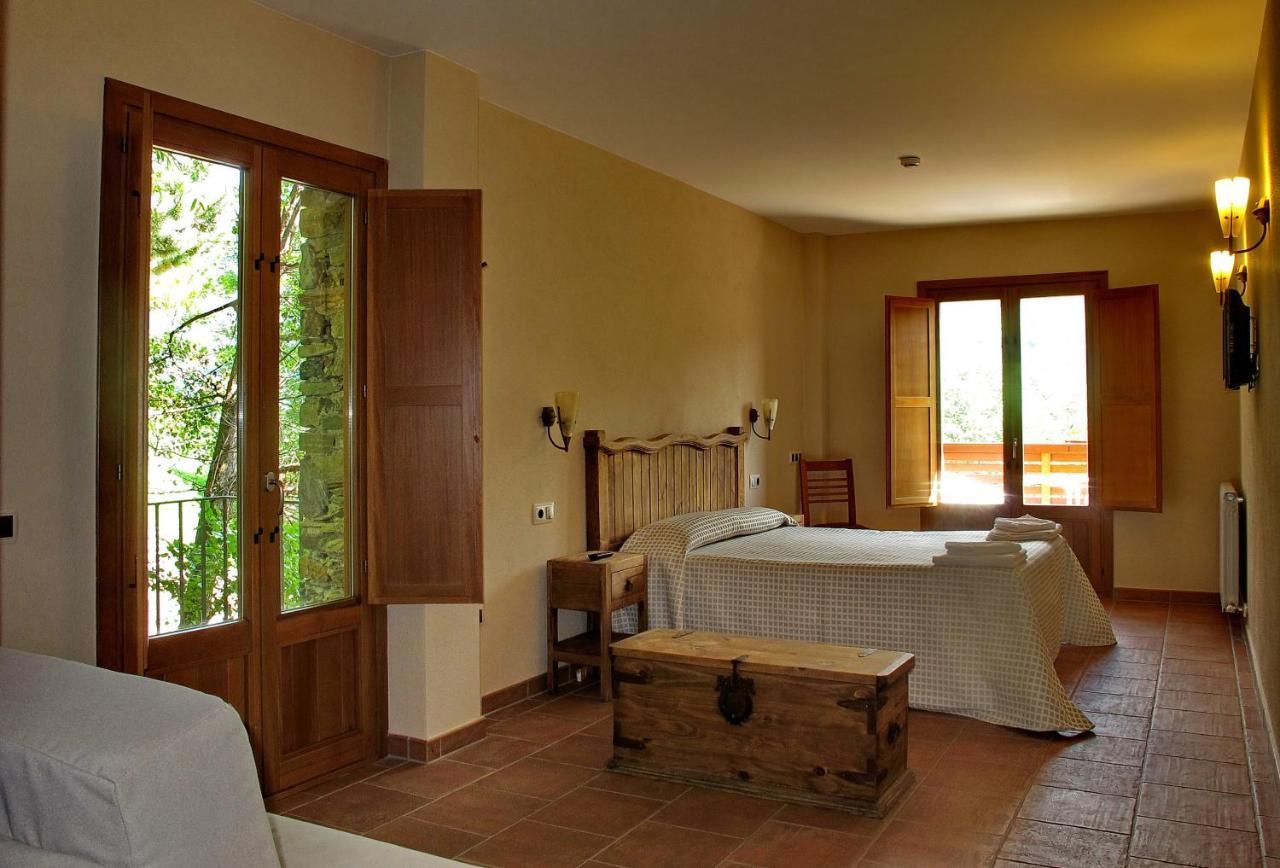 Hostal Les Roquetes เกราลบ์ส ภายนอก รูปภาพ